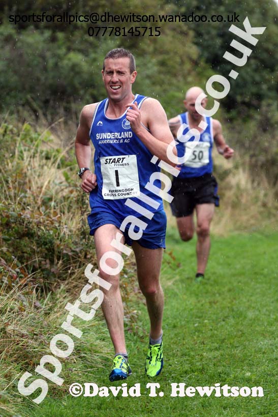 Senior mens relay, Sunderland Harriers Open Cross Counry, Farringdon Park, Sunderland. Photo: David T. Hewitson/Sports for All Pics